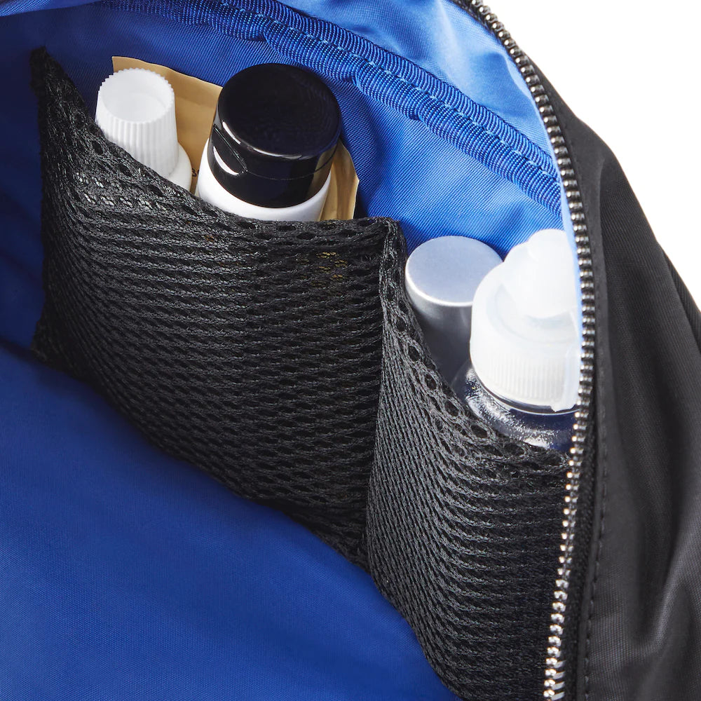 KUSSHI black leather Dopp kit with cool blue
