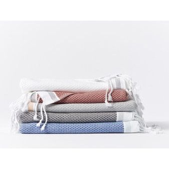 Coyuchi Mediterranean Organic Guest Towel Deep Pewter w/ Tangerine