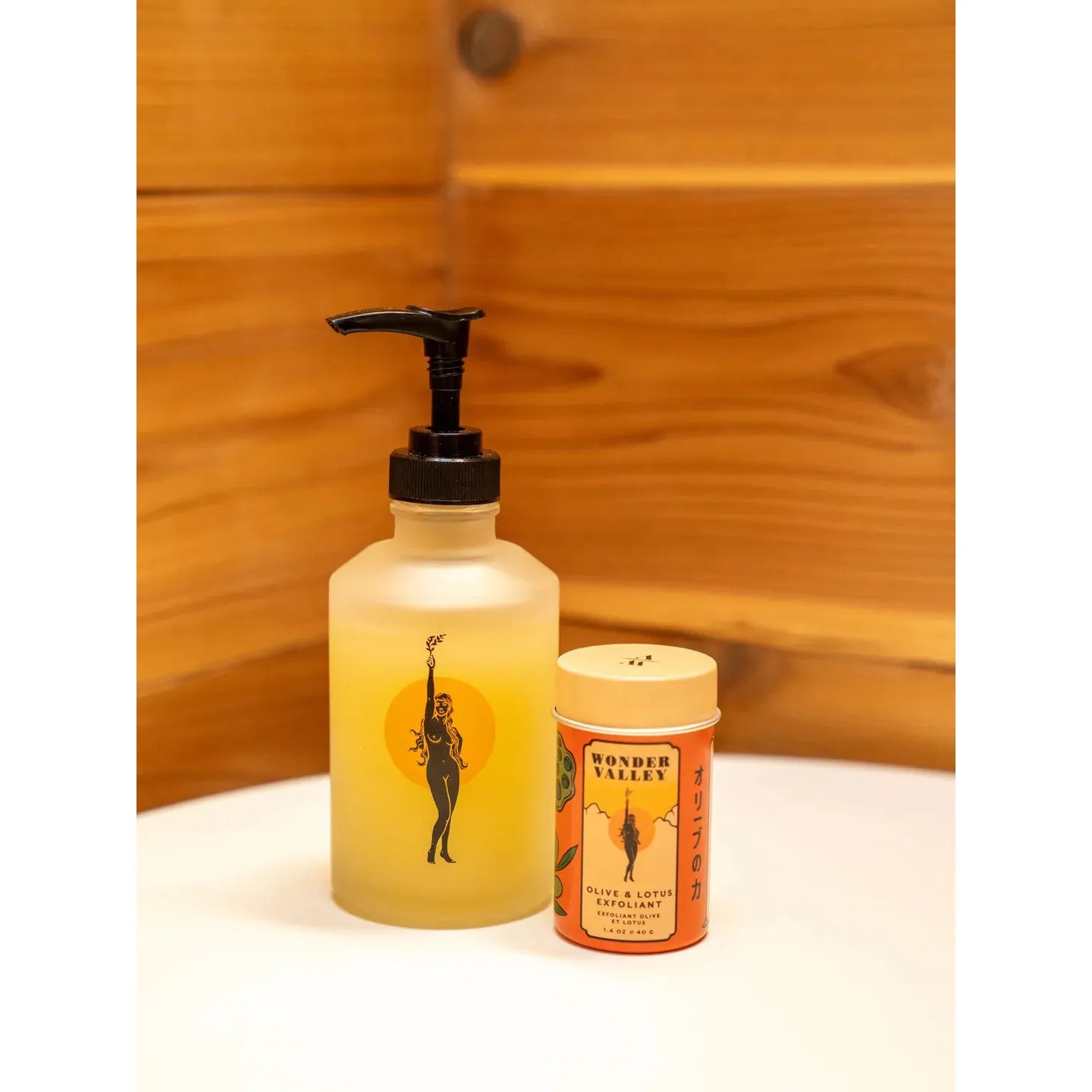 Wonder Valley Olive &amp; Lotus Exfoliant